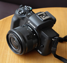 Canon EOS M50 photo